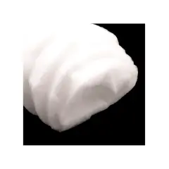 Weißes, flauschiges Material, das wie Thinsulate aussieht, ideal für warme Kleidung.