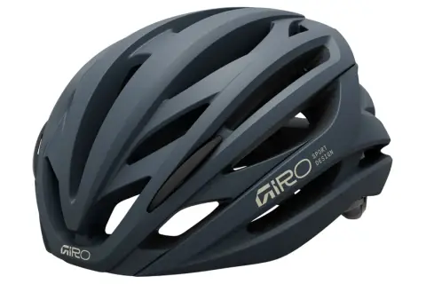 Dunkelgrauer Giro Fahrradhelm mit MIPS-Technologie für maximale Sicherheit.