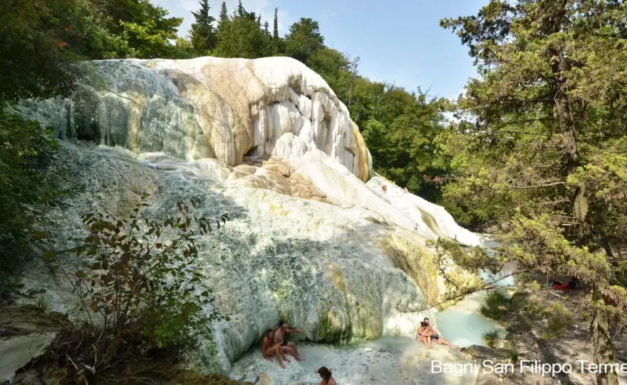 Bagni San Filippo - Wilde Thermalquellen in der Toskana erleben
